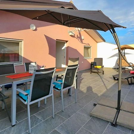 Apartmán Malu Vir Exteriér fotografie