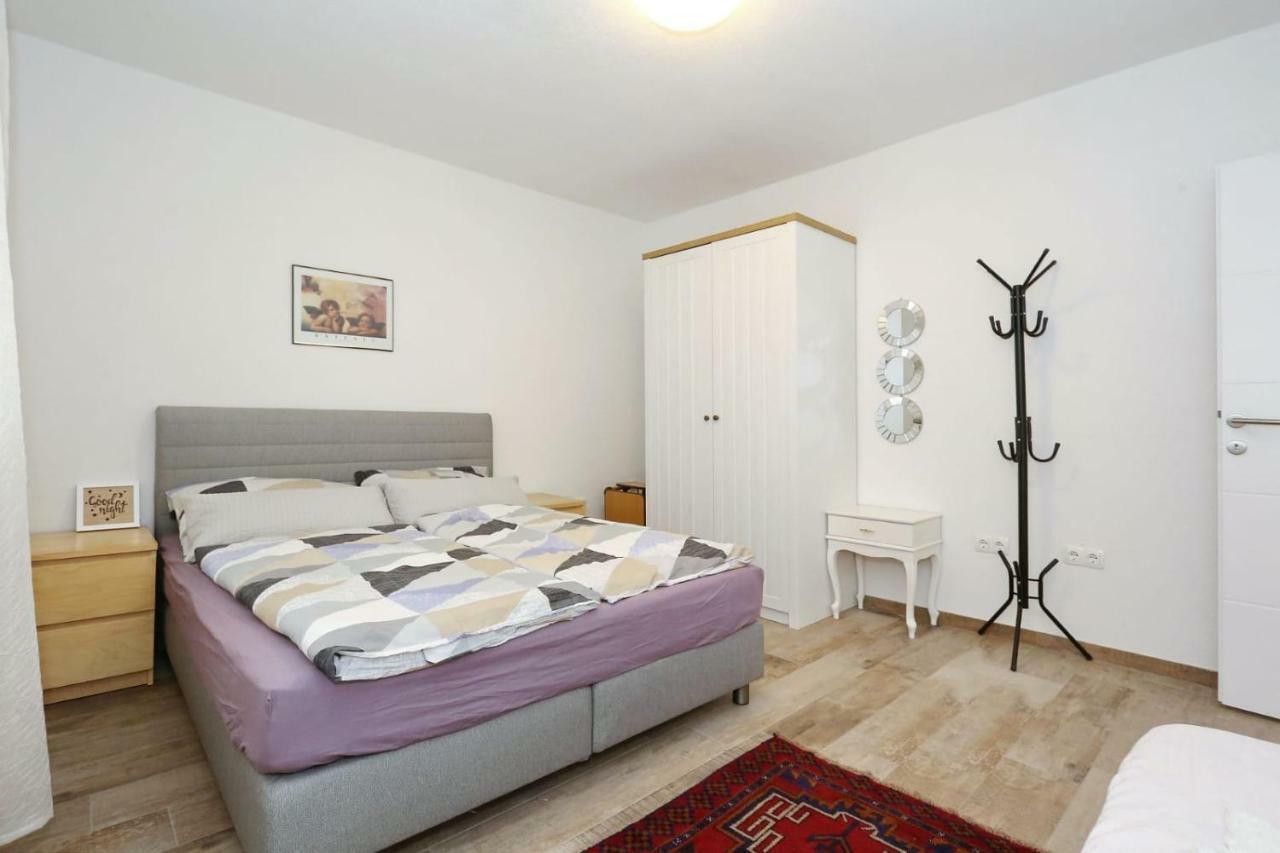 Apartmán Malu Vir Exteriér fotografie