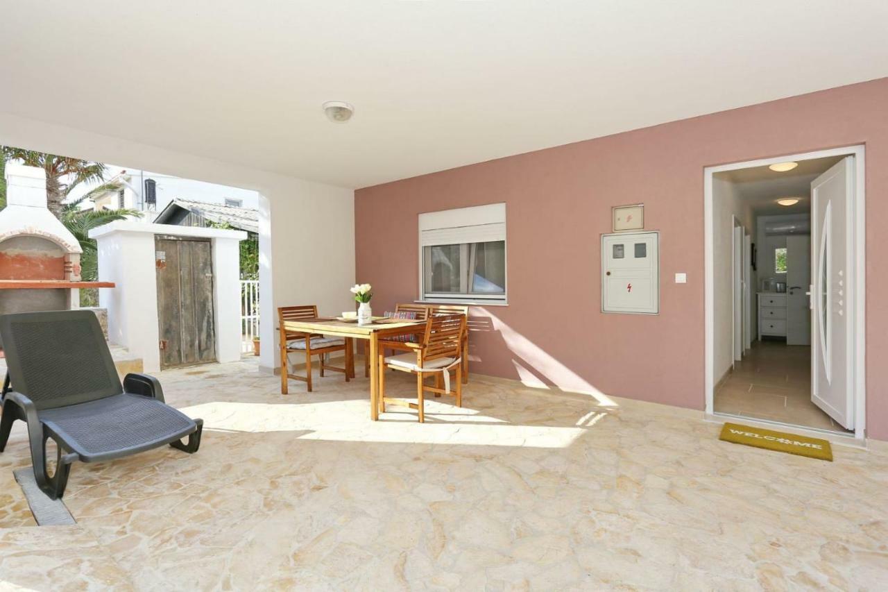 Apartmán Malu Vir Exteriér fotografie