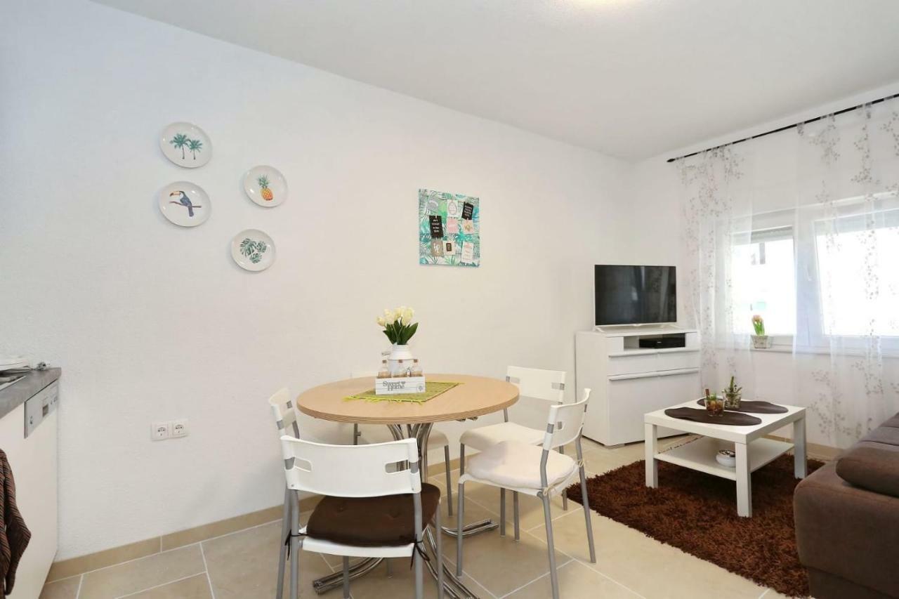 Apartmán Malu Vir Exteriér fotografie