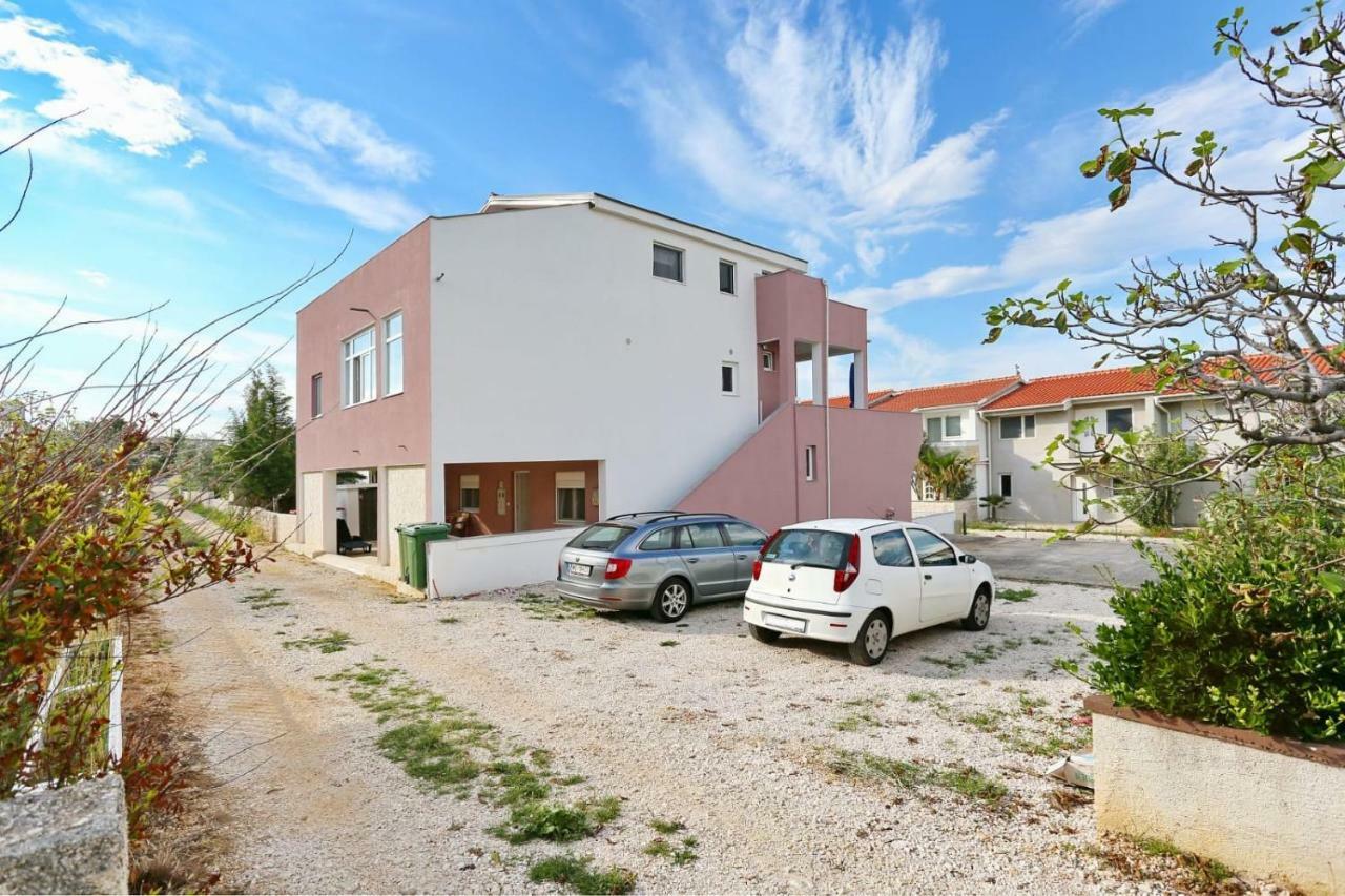 Apartmán Malu Vir Exteriér fotografie