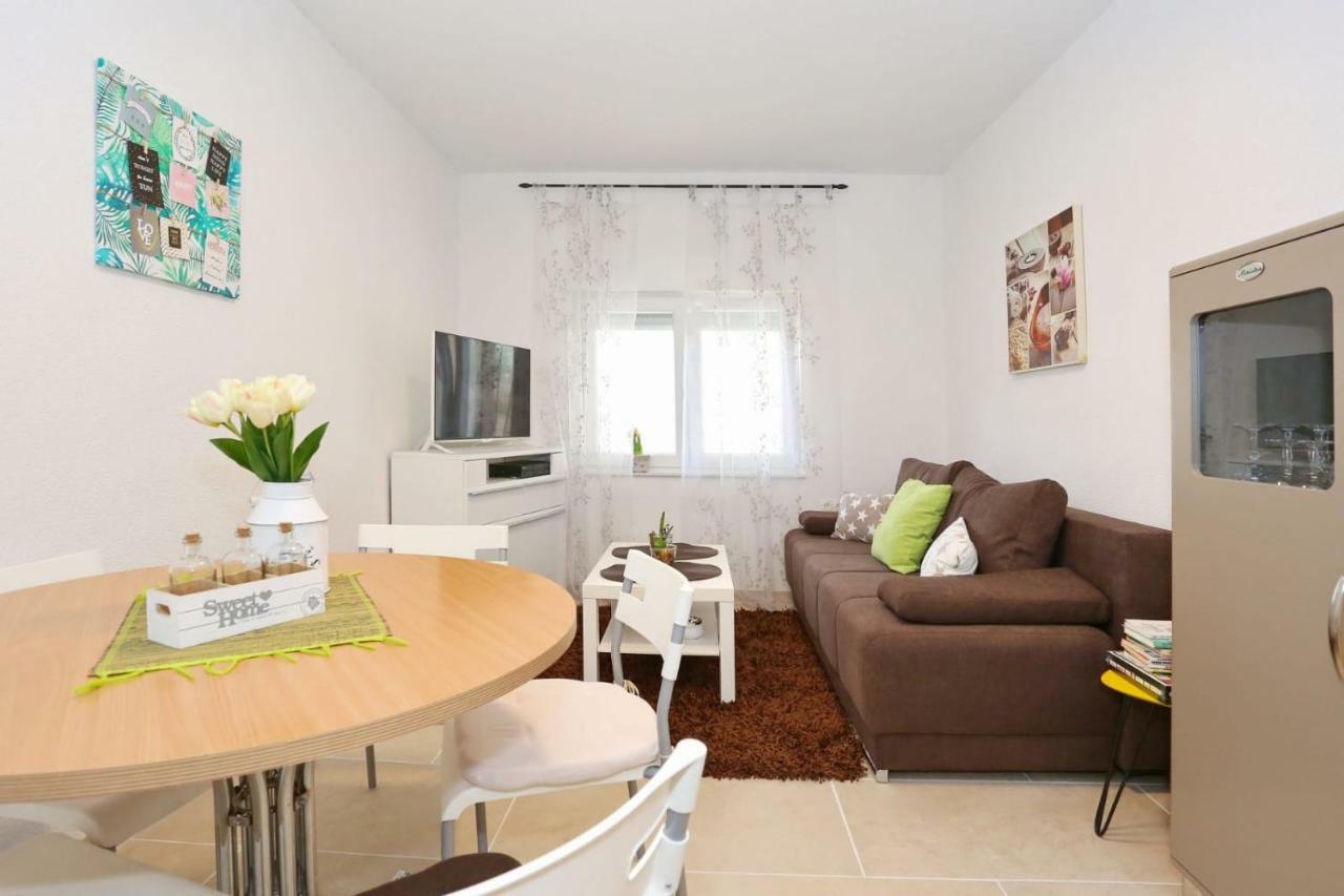 Apartmán Malu Vir Exteriér fotografie