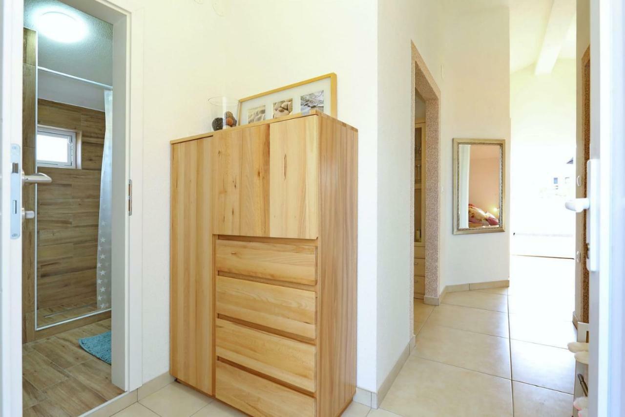 Apartmán Malu Vir Exteriér fotografie