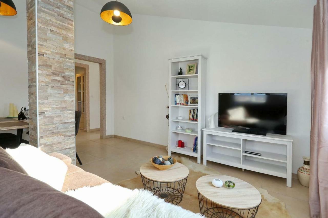 Apartmán Malu Vir Exteriér fotografie