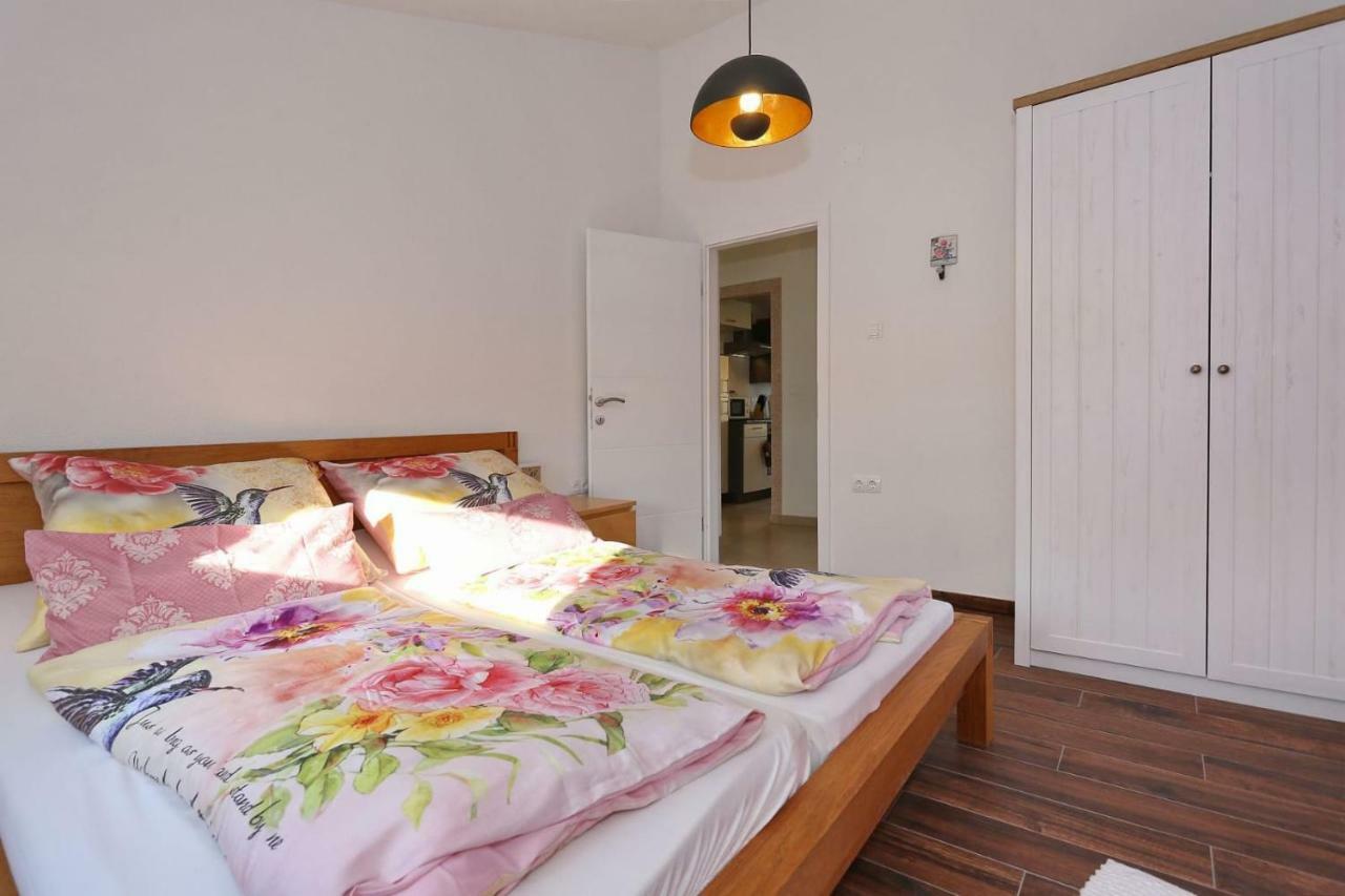 Apartmán Malu Vir Exteriér fotografie